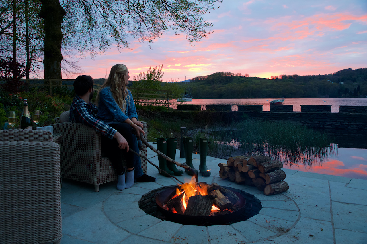 Storrs Hall Hotel - Boathouse Terrace