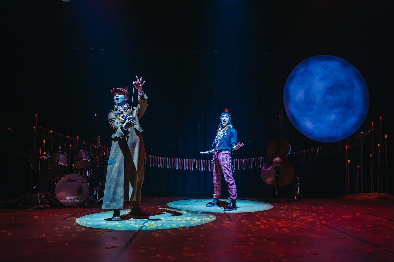 The Lost Spells - Alex Wingfiled as Fox and Lucy Yates as Woodpecker