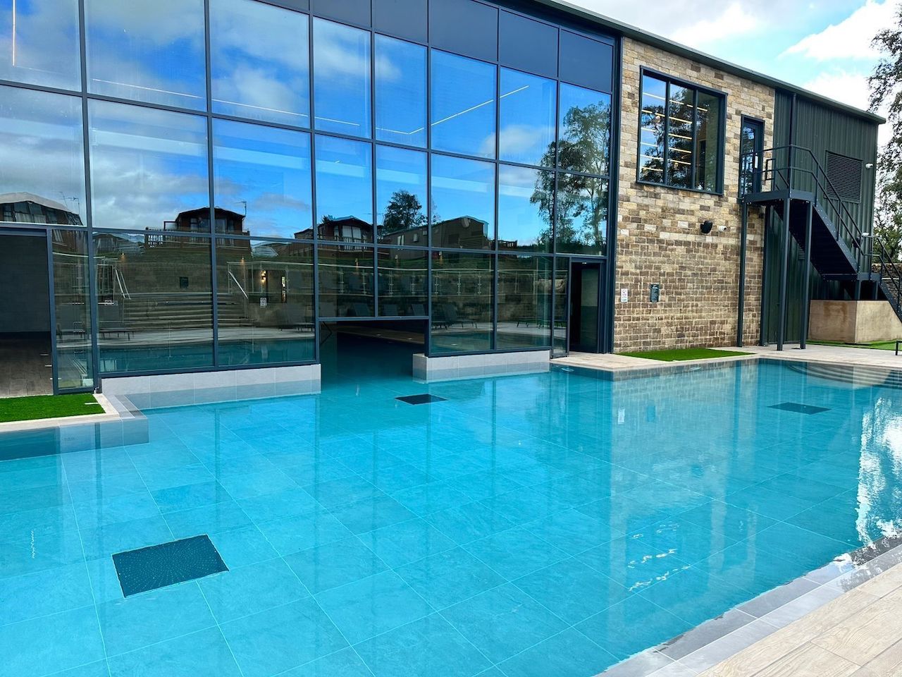 New leisure and entertainment complex at Wild Rose Holiday Park - indoor and outdoor pool
